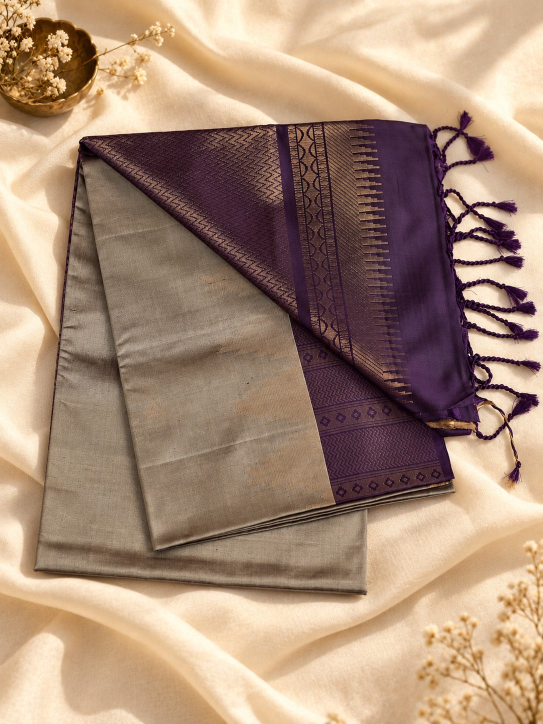 Ash Vanya - Quiet elegance. Bold contrast.