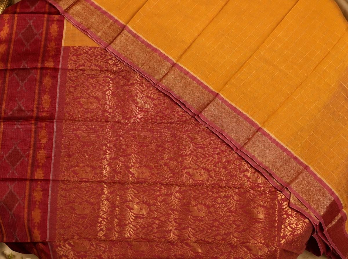 Golden Dawn - Like the first light of dawn—bright, graceful and woven to shine