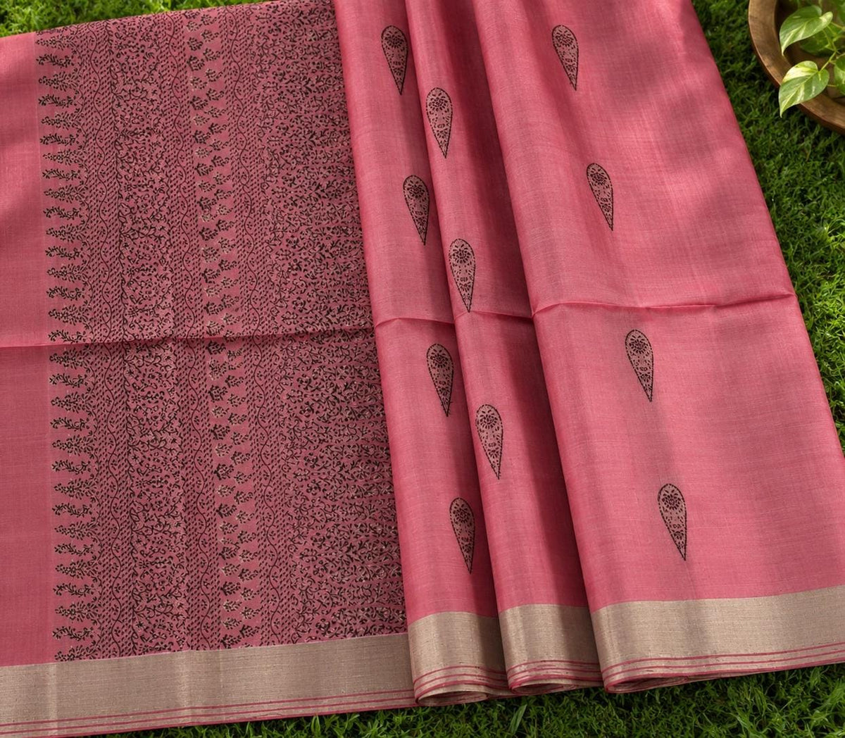 Gulabi Noor - Rose pink, with a little more to reveal.